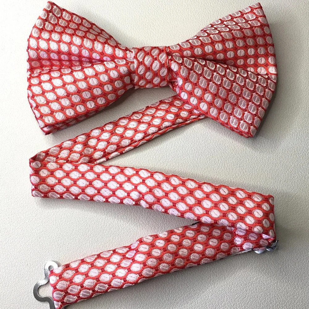 JON VANDYK HOLLAND Vintage Vibe Semi-Butterfly Bow Tie ▶◀ 𝔹ℝ𝔸ℕ𝔻 ℕ𝔼𝕎!